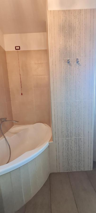 Salute Apartments تيرني المظهر الخارجي الصورة